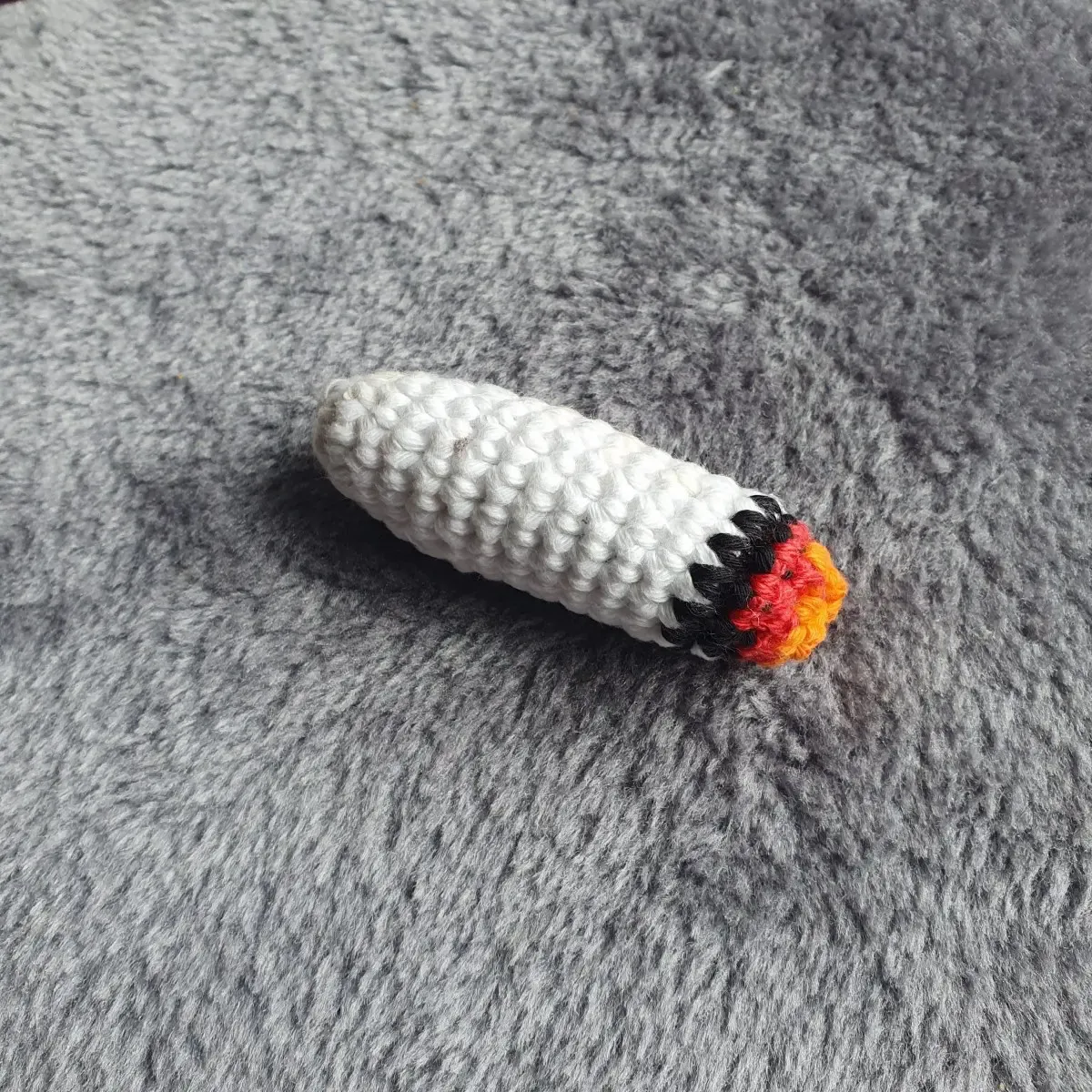 Easy crochet doobie cat toy pattern to make today